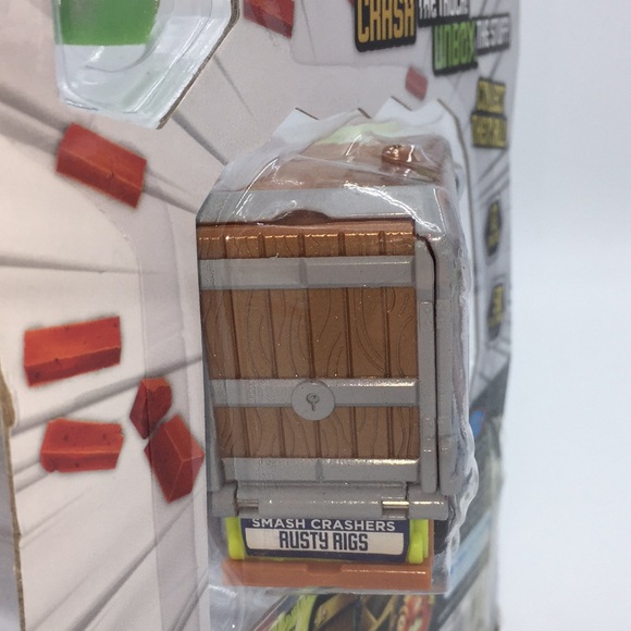 Smash Crashers Rusty Rigs Series 1 Mystery Surprise Truck Toy New in Package - Picture 10 of 11